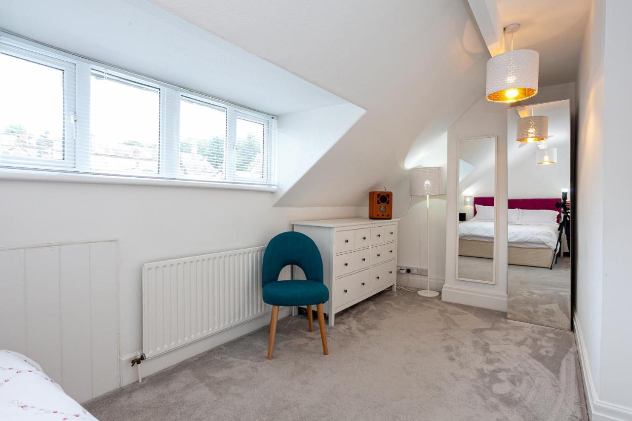 Cosy 2 Bed Apartment - Close To Leeds Centre Bagian luar foto