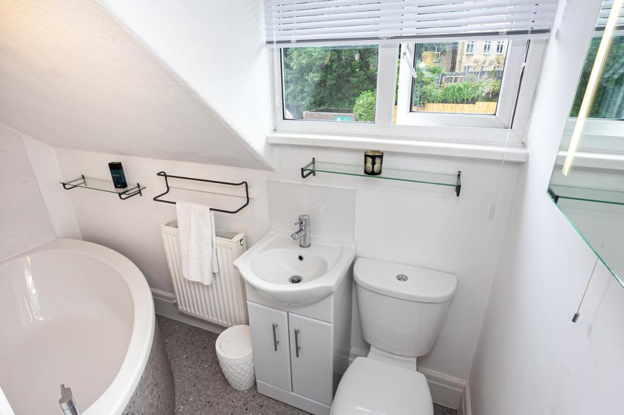 Cosy 2 Bed Apartment - Close To Leeds Centre Bagian luar foto