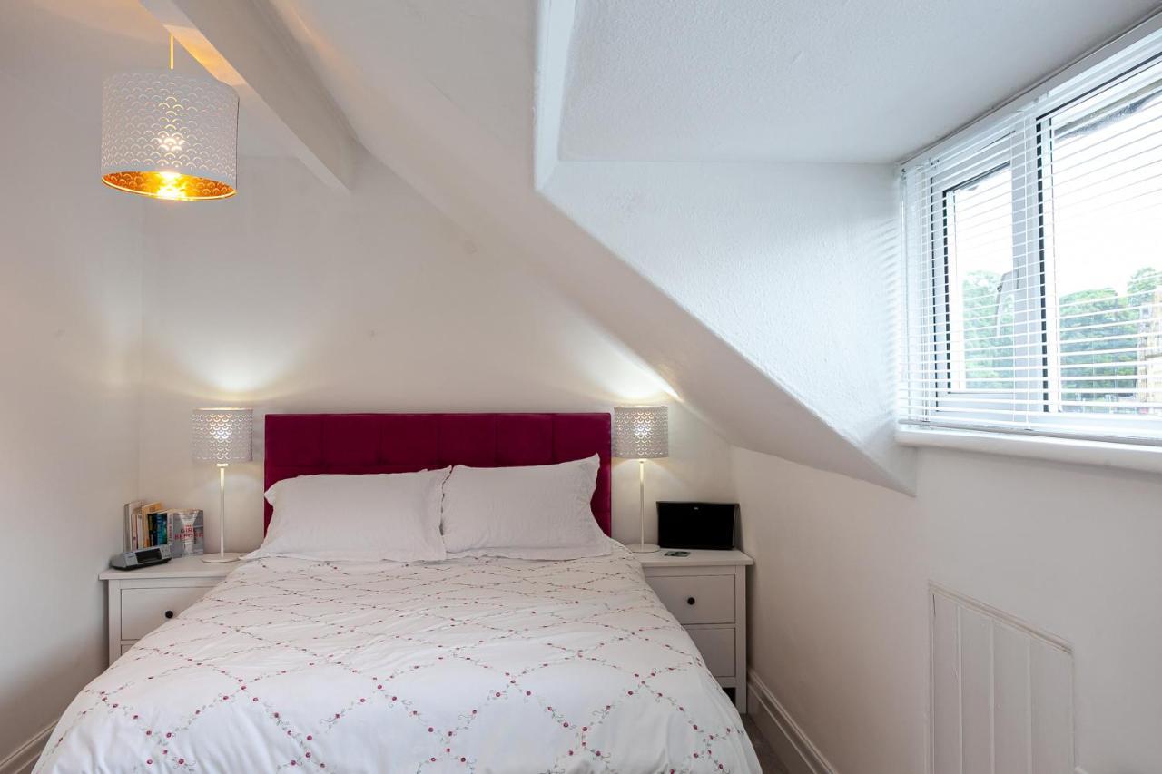 Cosy 2 Bed Apartment - Close To Leeds Centre Bagian luar foto