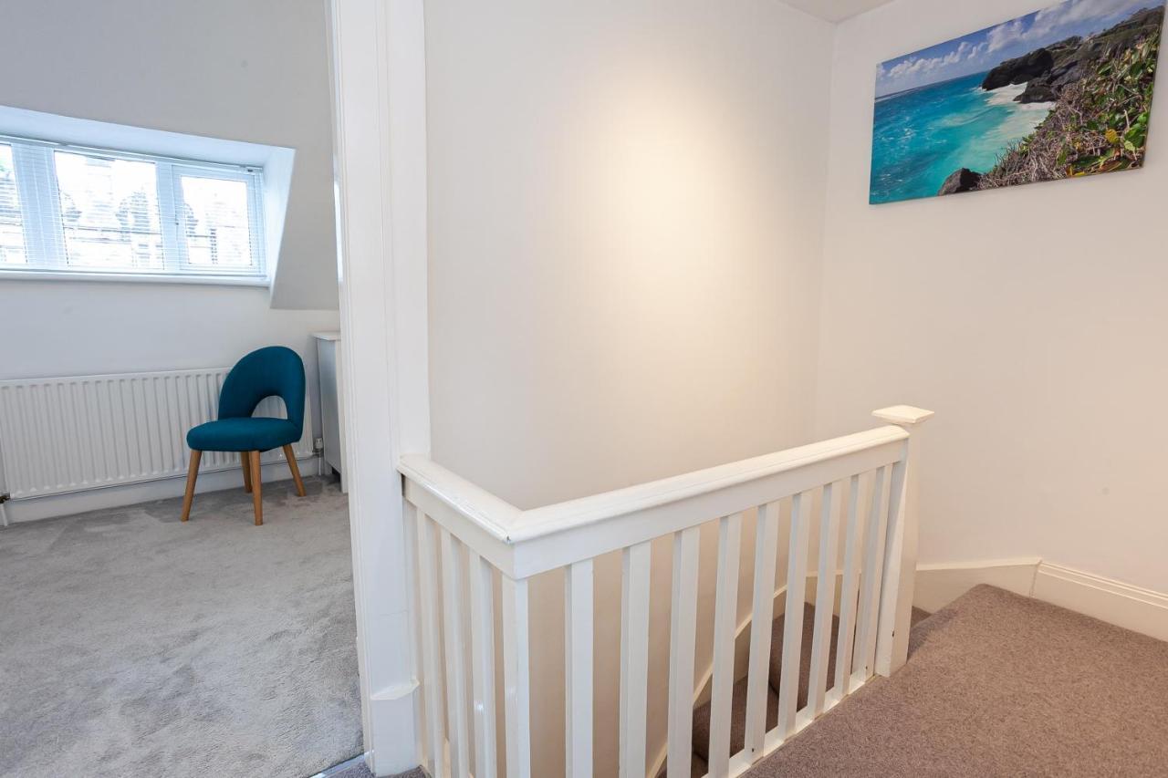 Cosy 2 Bed Apartment - Close To Leeds Centre Bagian luar foto