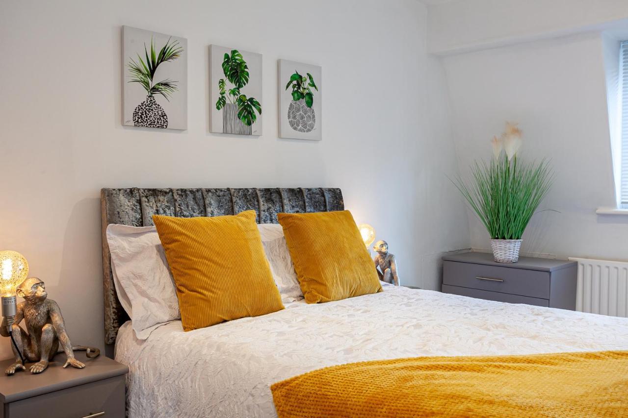 Cosy 2 Bed Apartment - Close To Leeds Centre Bagian luar foto