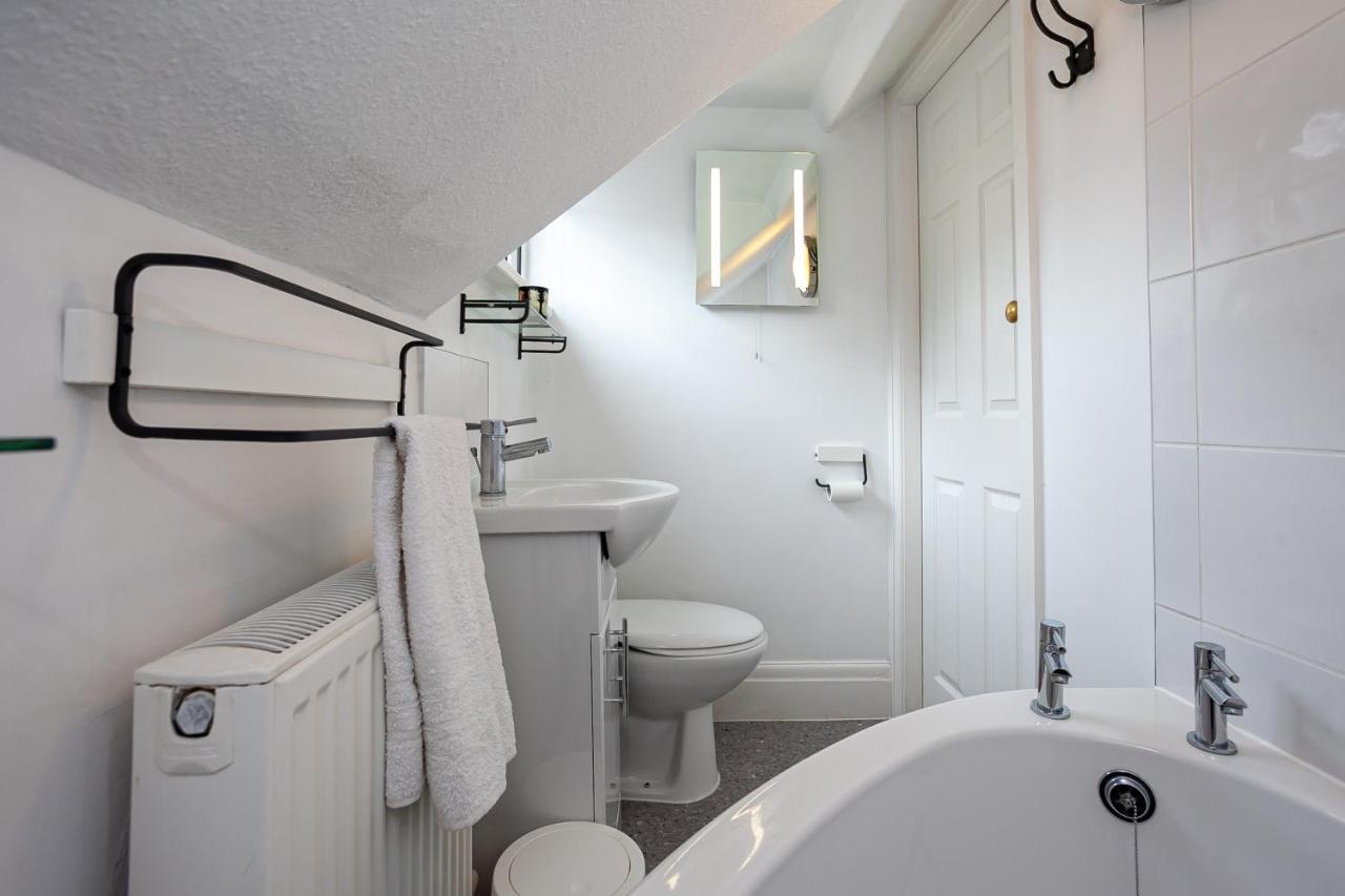 Cosy 2 Bed Apartment - Close To Leeds Centre Bagian luar foto