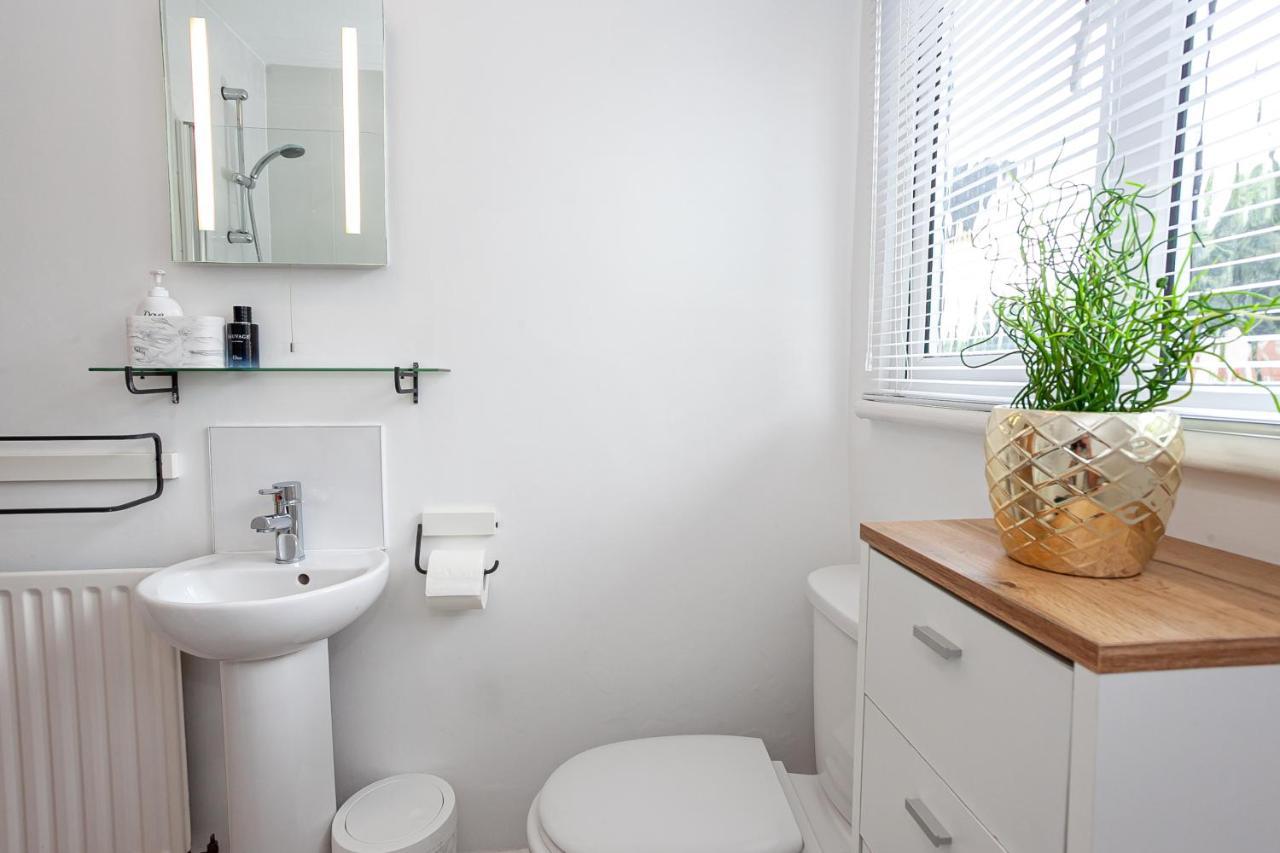 Cosy 2 Bed Apartment - Close To Leeds Centre Bagian luar foto
