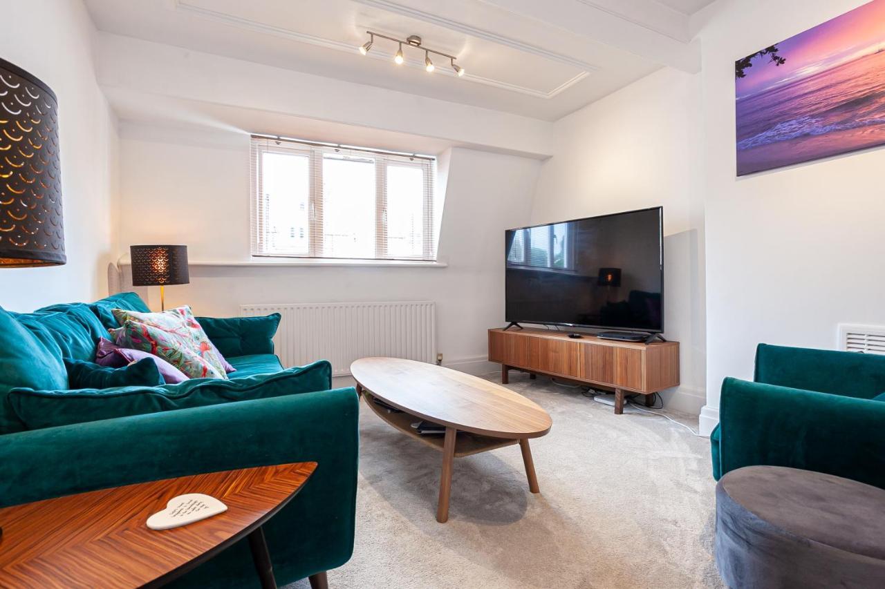 Cosy 2 Bed Apartment - Close To Leeds Centre Bagian luar foto