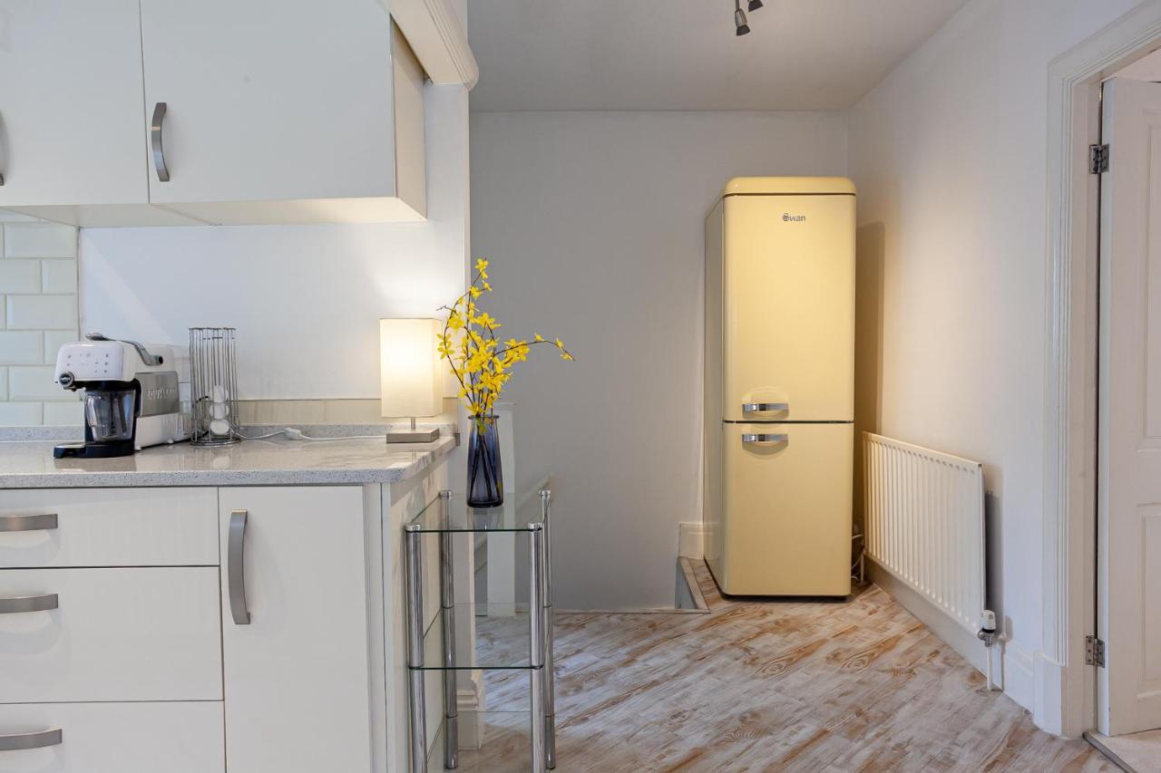 Cosy 2 Bed Apartment - Close To Leeds Centre Bagian luar foto