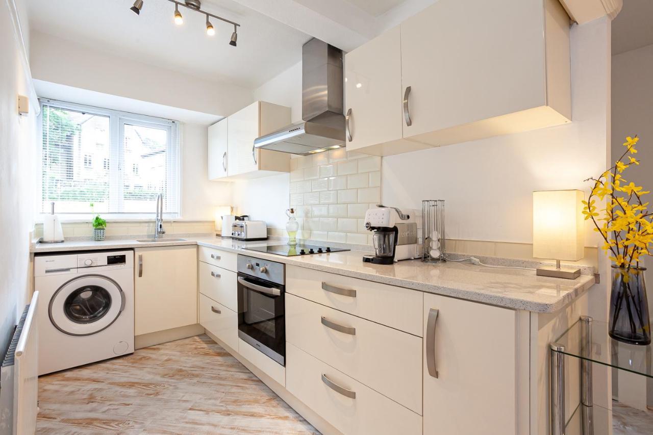 Cosy 2 Bed Apartment - Close To Leeds Centre Bagian luar foto